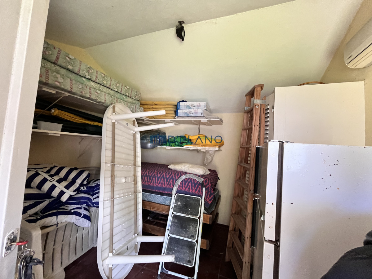 Casa ID.161 - VENTA CASA DE 5 DORMITORIOS EN PLAYA  MANSA PUNTA DEL ESTE