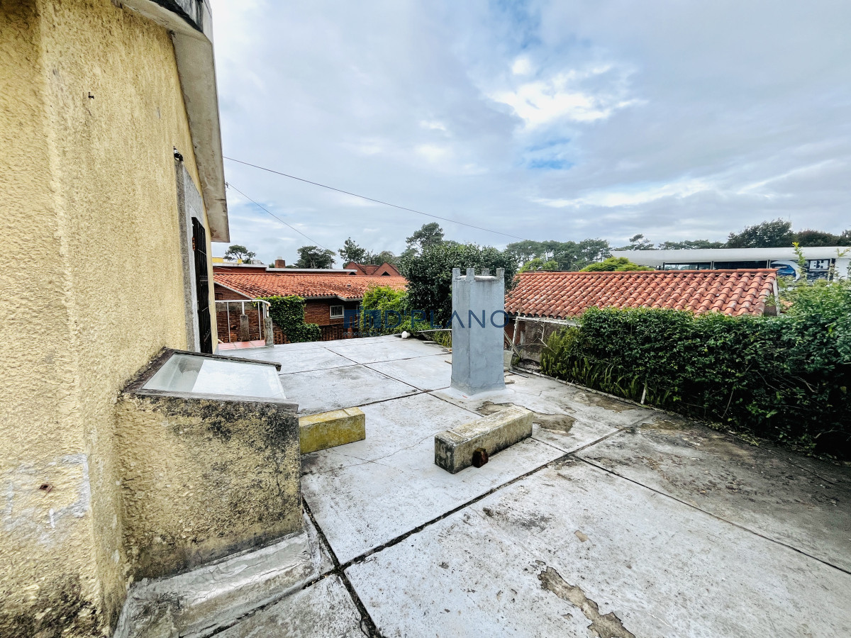 Casa ID.162 - VENTA DE CASA CON DOS DEPARTAMENTOS