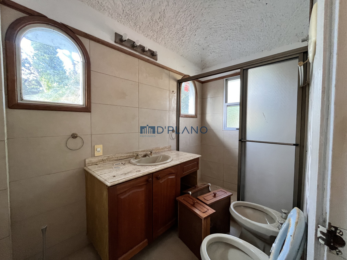 Casa ID.161 - VENTA CASA DE 5 DORMITORIOS EN PLAYA  MANSA PUNTA DEL ESTE