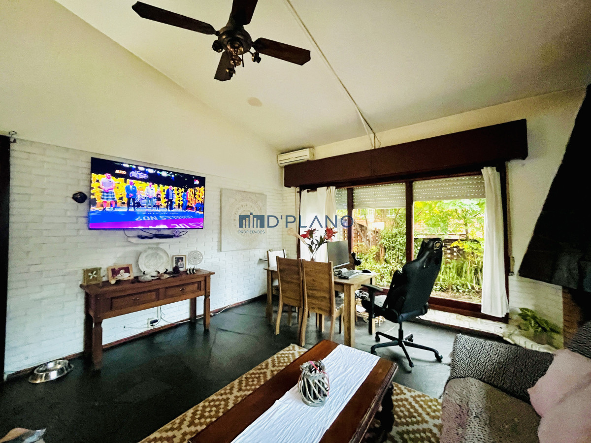 Casa ID.162 - VENTA DE CASA CON DOS DEPARTAMENTOS