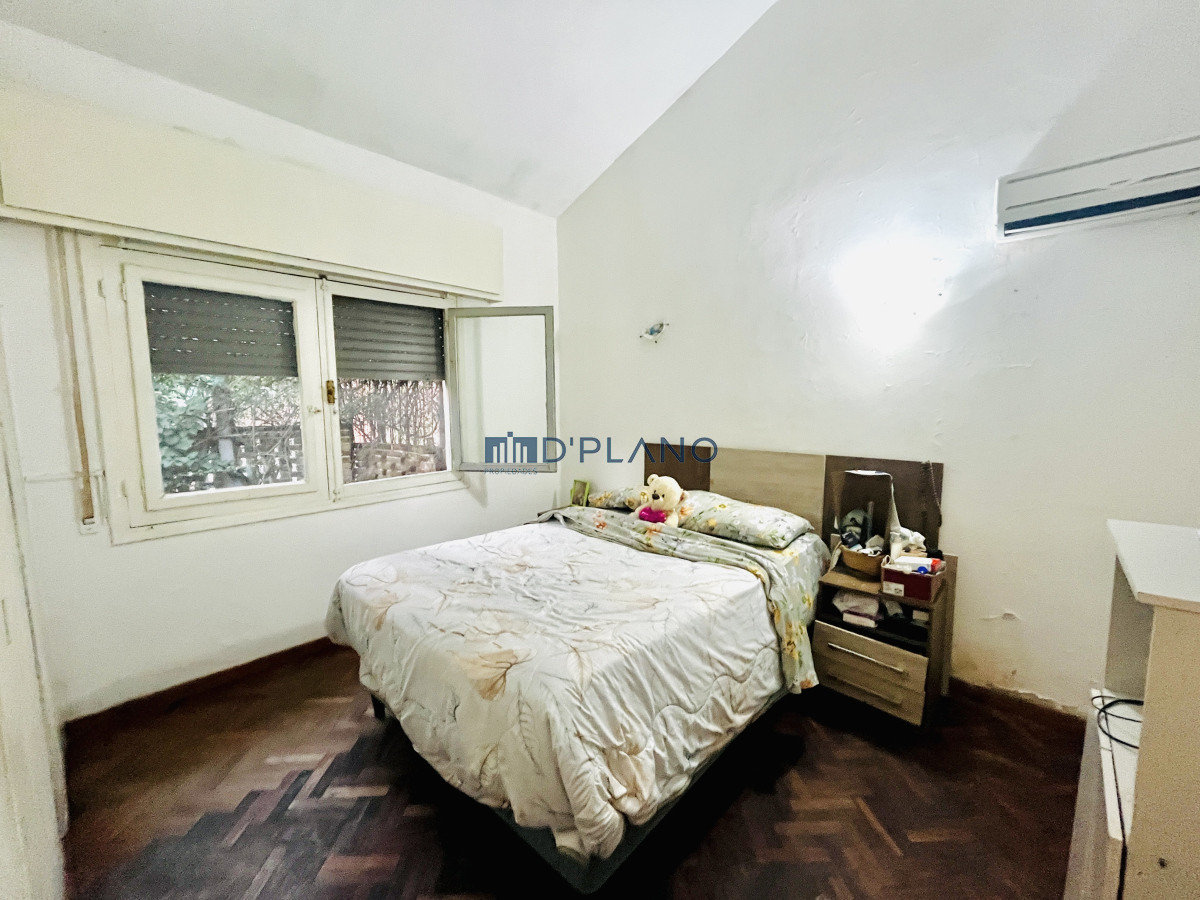 Casa ID.162 - VENTA DE CASA CON DOS DEPARTAMENTOS