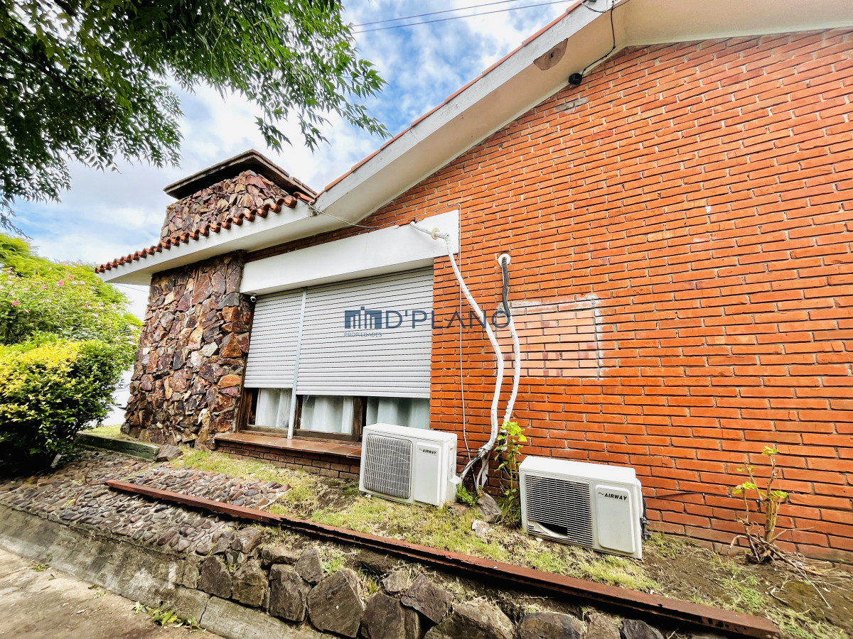 Casa ID.162 - VENTA DE CASA CON DOS DEPARTAMENTOS