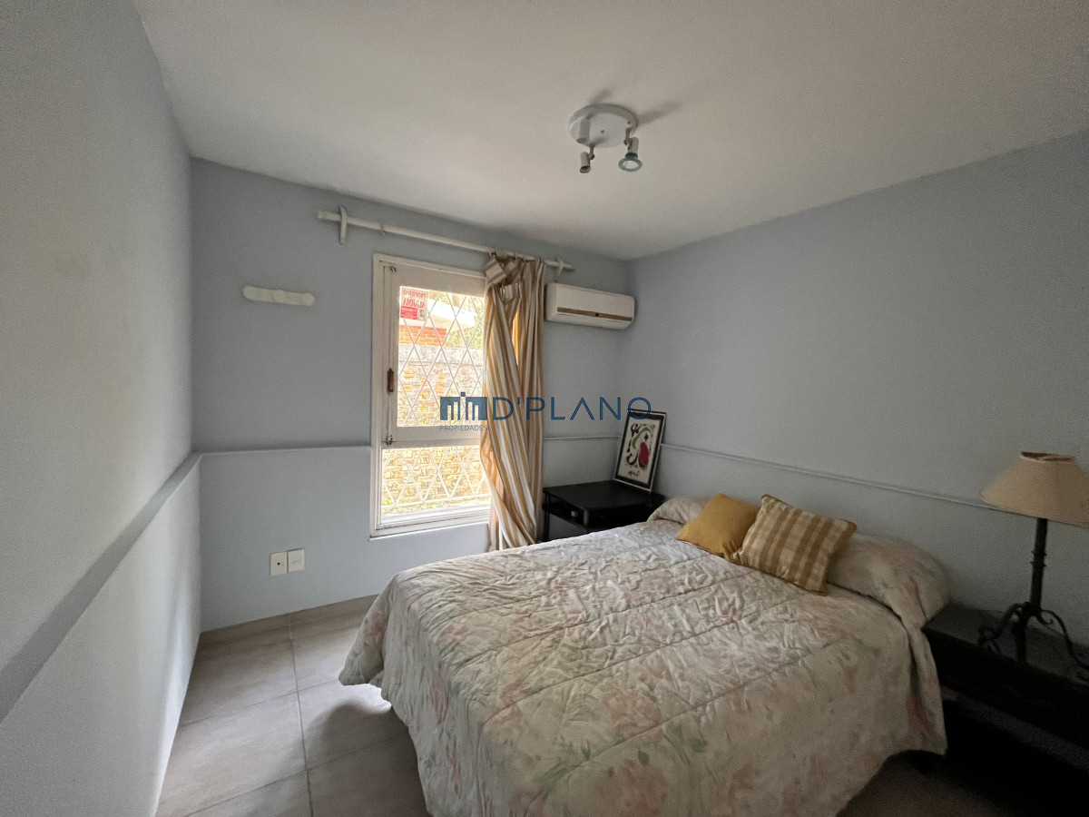 Casa ID.161 - VENTA CASA DE 5 DORMITORIOS EN PLAYA  MANSA PUNTA DEL ESTE