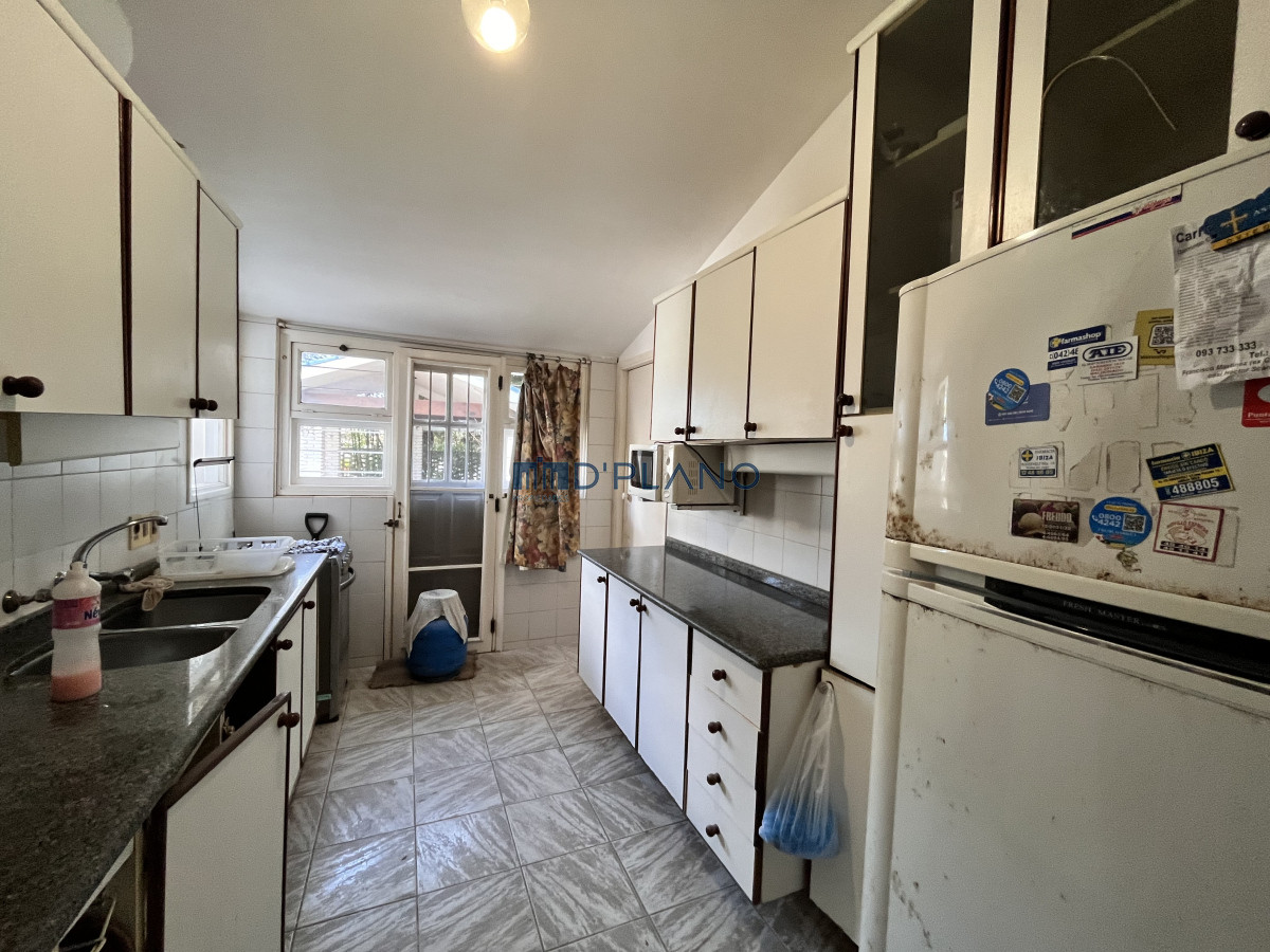 Casa ID.161 - VENTA CASA DE 5 DORMITORIOS EN PLAYA  MANSA PUNTA DEL ESTE