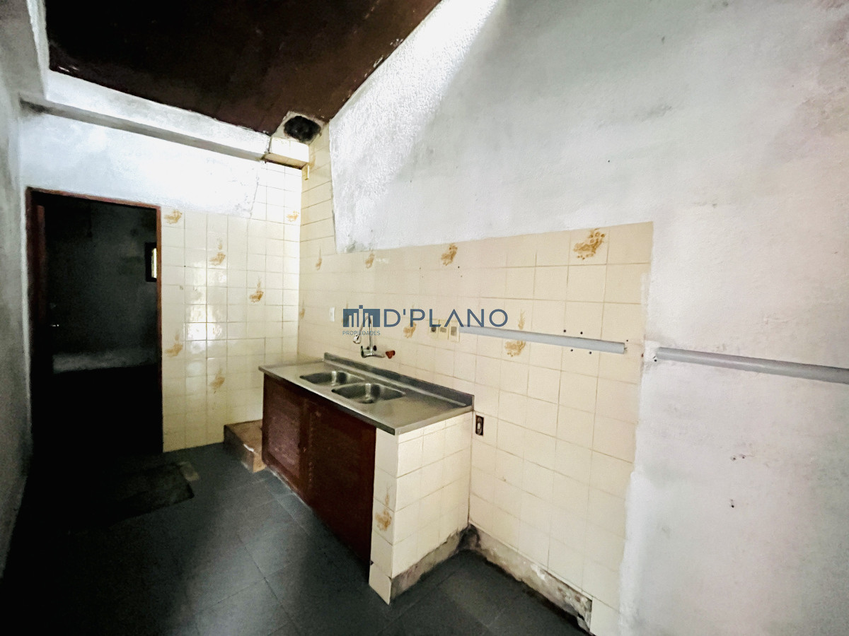 Casa ID.162 - VENTA DE CASA CON DOS DEPARTAMENTOS