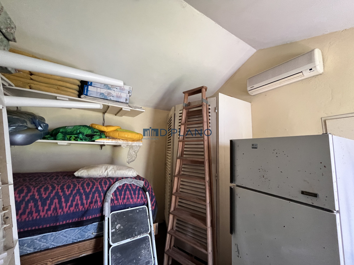 Casa ID.161 - VENTA CASA DE 5 DORMITORIOS EN PLAYA  MANSA PUNTA DEL ESTE