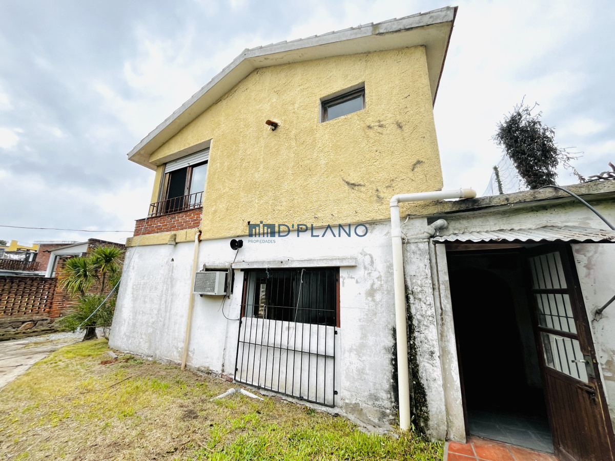 Casa ID.162 - VENTA DE CASA CON DOS DEPARTAMENTOS