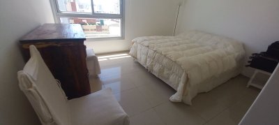 Centrico, 2 dormitorios con 2 baños - ZEN2574A