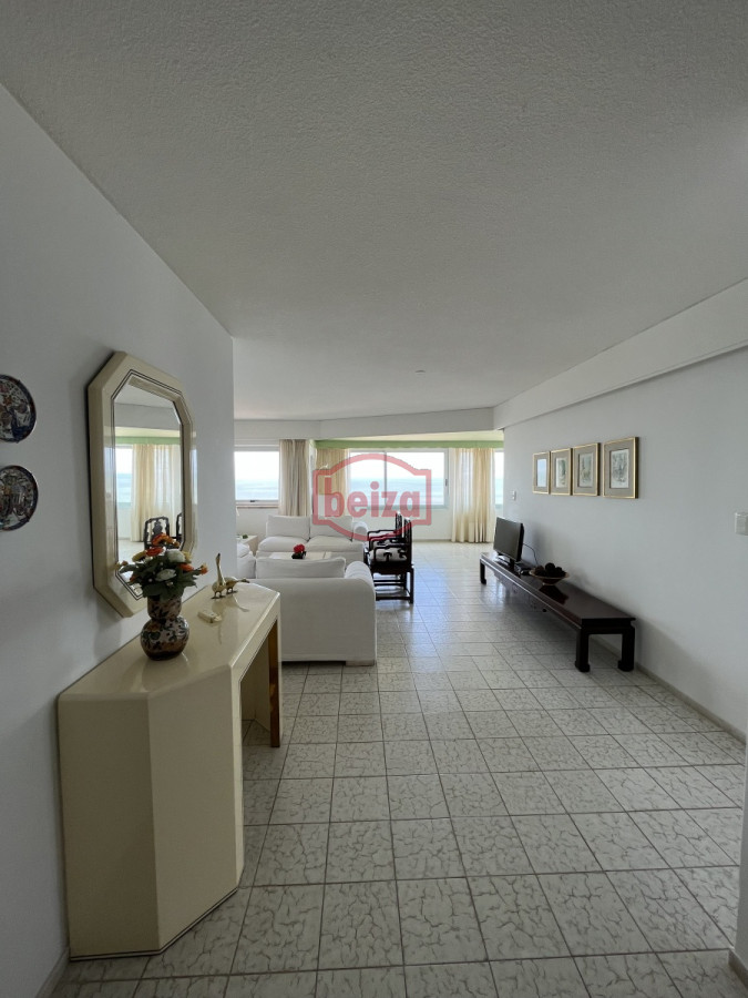 Apartamento ID.28/Apartamentos-en-Alquiler--Beiza-Propiedades - Apartamento en Peninsula, 2 dormitorios *