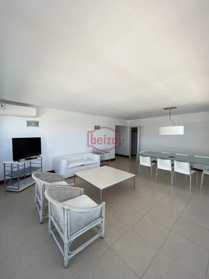 Apartamento ID.165954 - Alquiler dos dormitorios en Peninsula* 