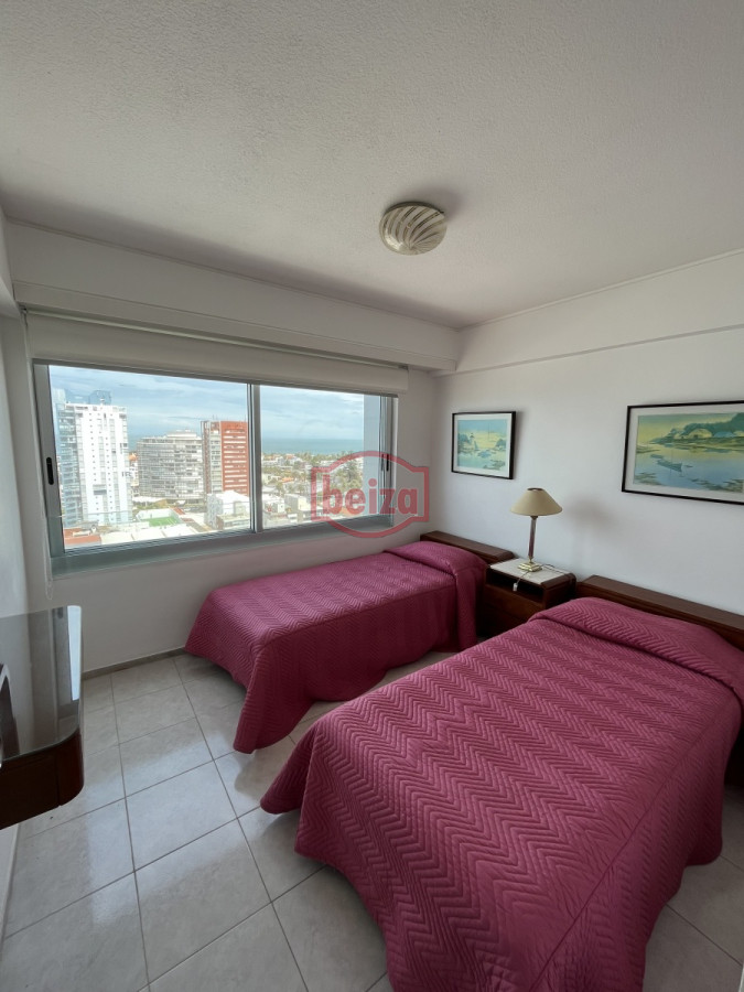 Apartamento ID.28/Apartamentos-en-Alquiler--Beiza-Propiedades - Apartamento en Peninsula, 2 dormitorios *