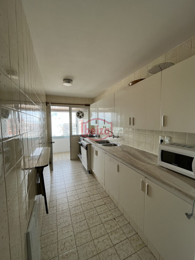 Apartamento ID.28/Apartamentos-en-Alquiler--Beiza-Propiedades - Apartamento en Peninsula, 2 dormitorios *