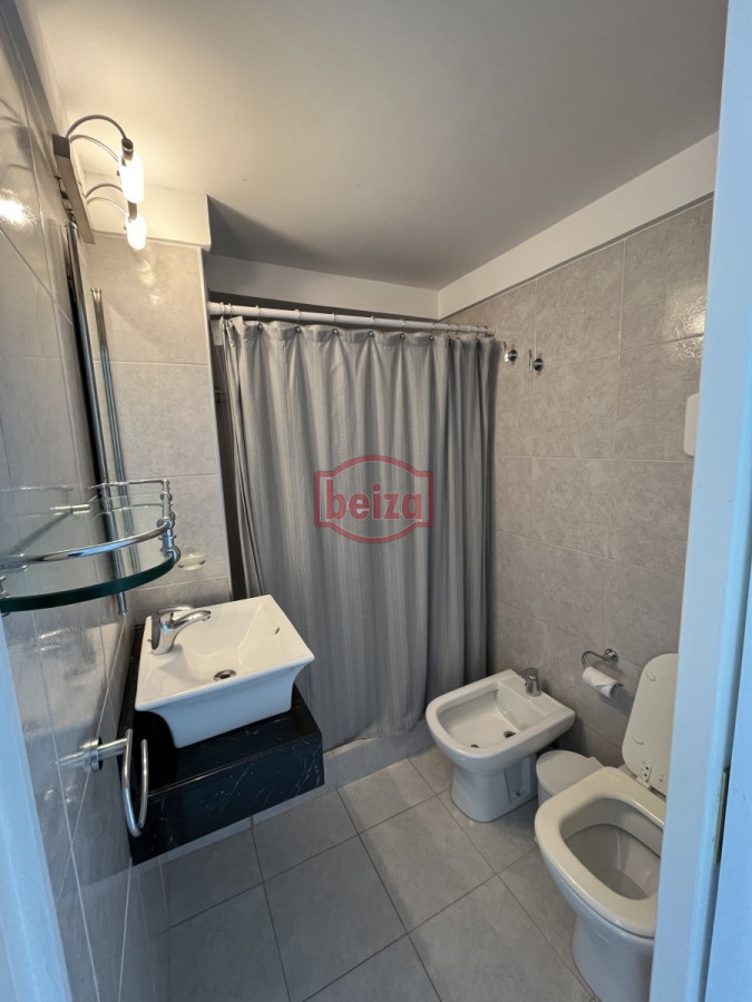 Apartamento ID.28/Apartamentos-en-Alquiler--Beiza-Propiedades - Apartamento en Peninsula, 2 dormitorios *