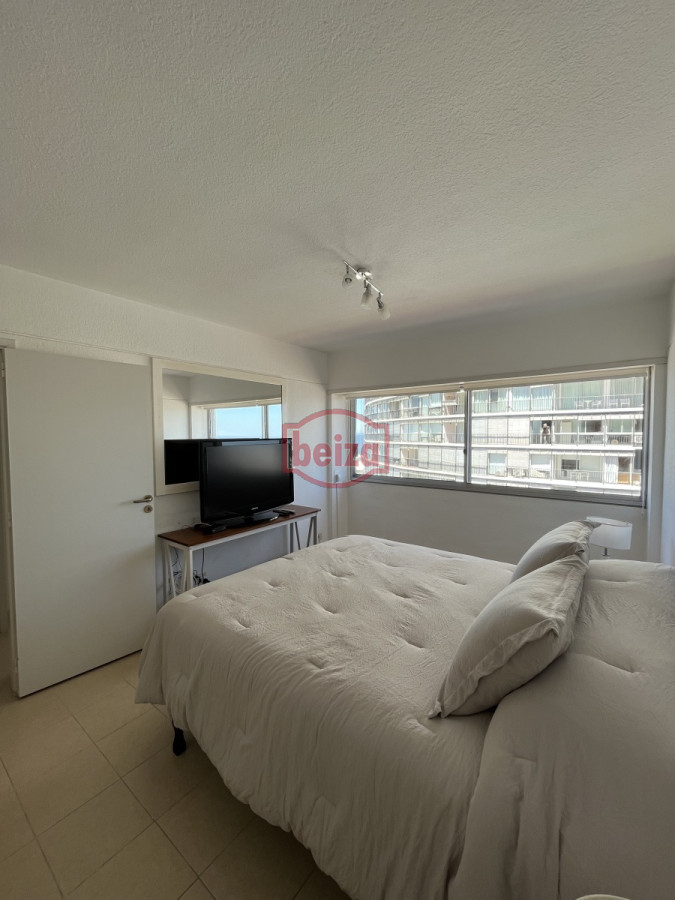 Apartamento ID.165954 - Alquiler dos dormitorios en Peninsula* 