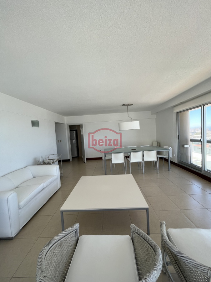 Apartamento ID.165954 - Alquiler dos dormitorios en Peninsula* 
