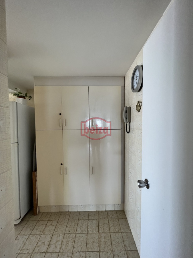 Apartamento ID.28/Apartamentos-en-Alquiler--Beiza-Propiedades - Apartamento en Peninsula, 2 dormitorios *