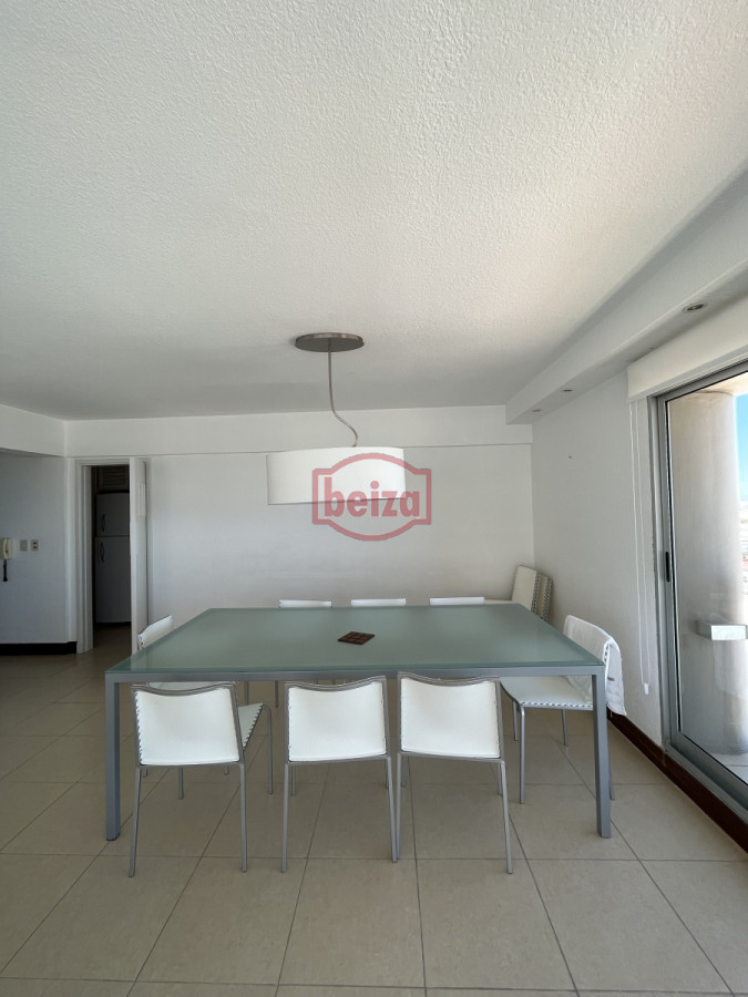 Apartamento ID.165954 - Alquiler dos dormitorios en Peninsula* 