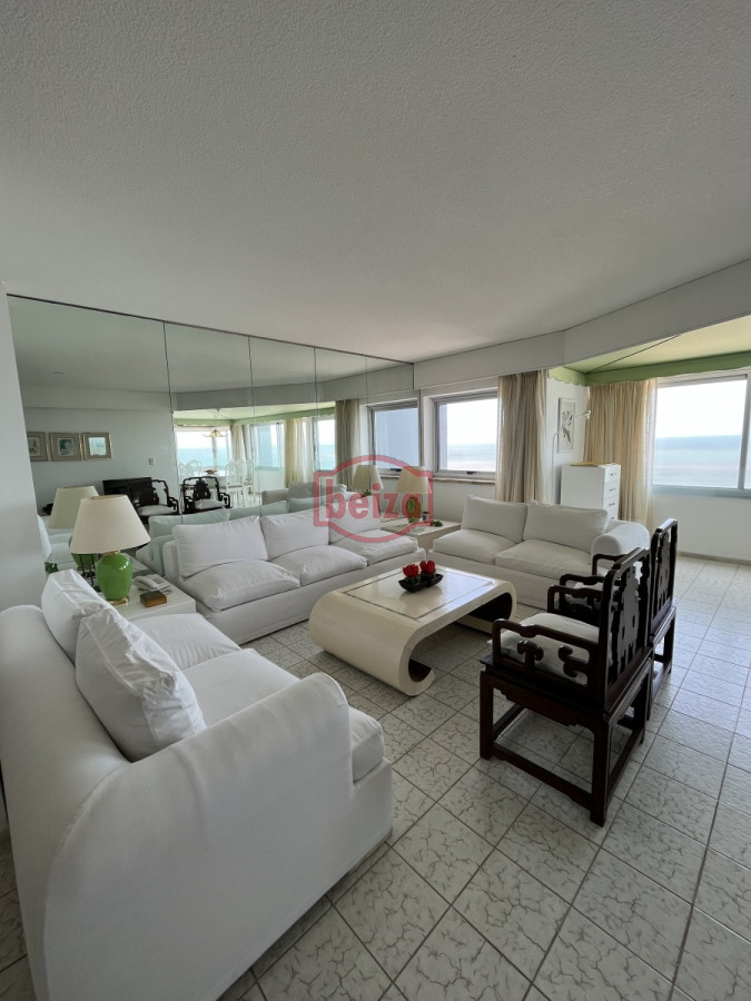 Apartamento ID.28/Apartamentos-en-Alquiler--Beiza-Propiedades - Apartamento en Peninsula, 2 dormitorios *