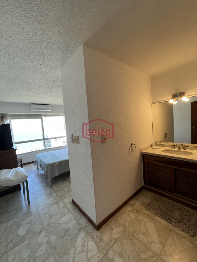 Apartamento ID.20227 - Playa Mansa - Frente al mar - Muy completo en servicios