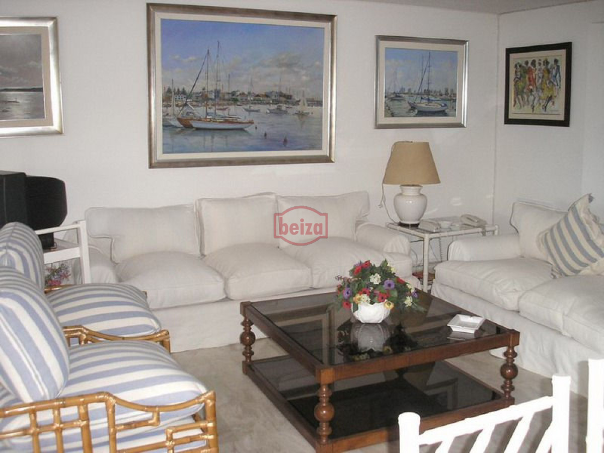Apartamento ID.70066 - Avenida Roosevelt - Parada 11