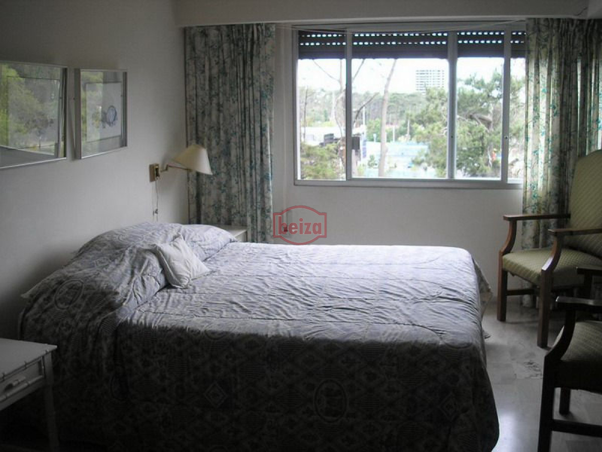 Apartamento ID.70066 - Avenida Roosevelt - Parada 11