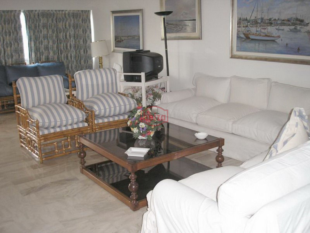 Apartamento ID.70066 - Avenida Roosevelt - Parada 11