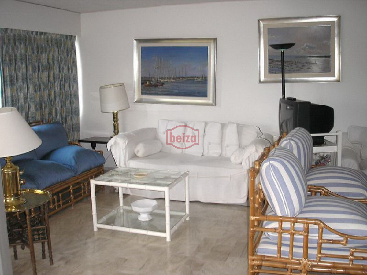 Apartamento ID.70066 - Avenida Roosevelt - Parada 11