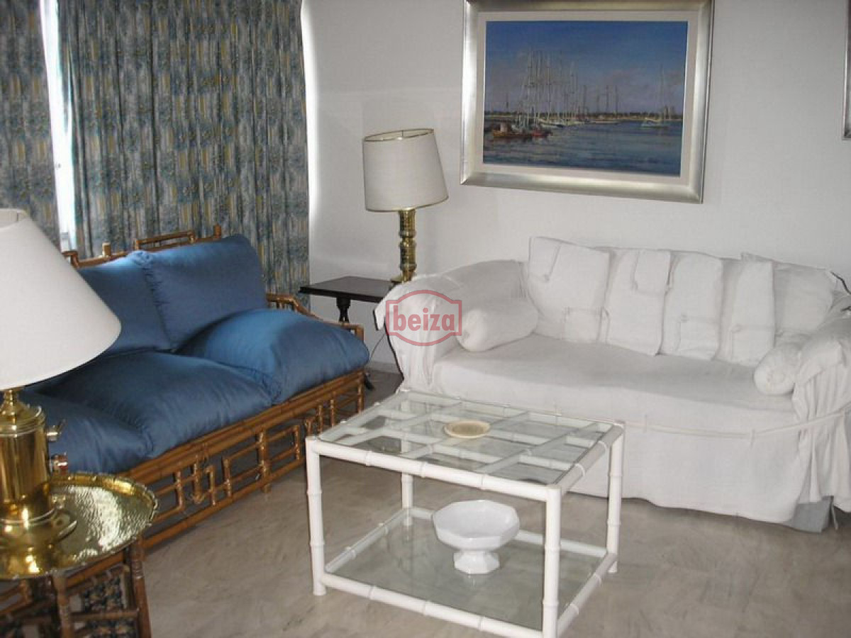 Apartamento ID.70066 - Avenida Roosevelt - Parada 11