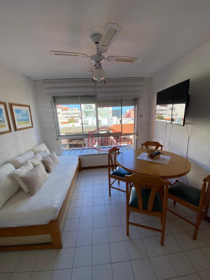 Apartamento ID.160906/Céntrico--Planta-amplia,-ideal-para-disfrutar-sus-vacaciones - Excelente ubicación, a pasos del puerto y de la plaza