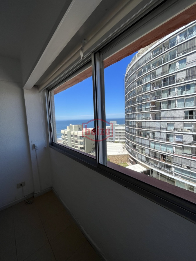 Apartamento ID.165954 - Alquiler dos dormitorios en Peninsula* 