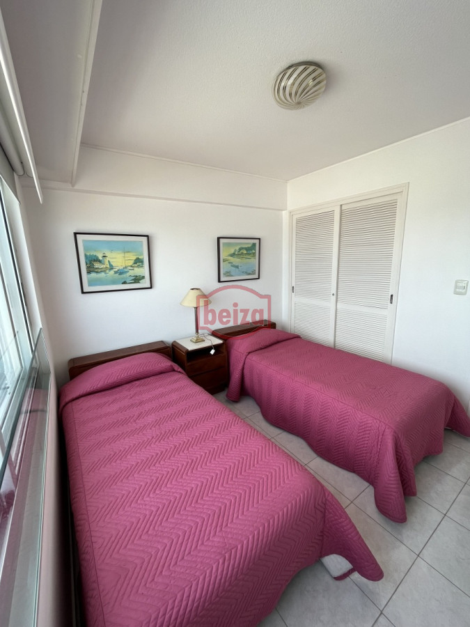 Apartamento ID.28/Apartamentos-en-Alquiler--Beiza-Propiedades - Apartamento en Peninsula, 2 dormitorios *