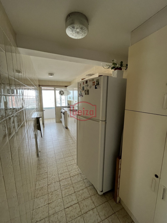 Apartamento ID.28/Apartamentos-en-Alquiler--Beiza-Propiedades - Apartamento en Peninsula, 2 dormitorios *