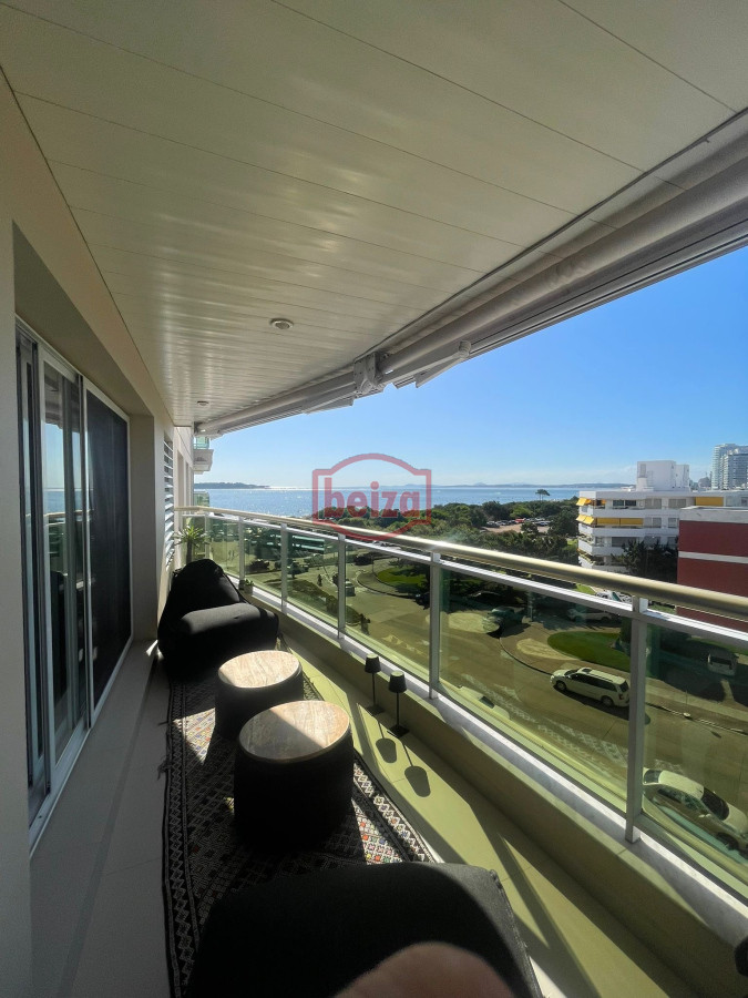 Apartamento de 3 Dormitorios y 2 Baños - BZA166732A