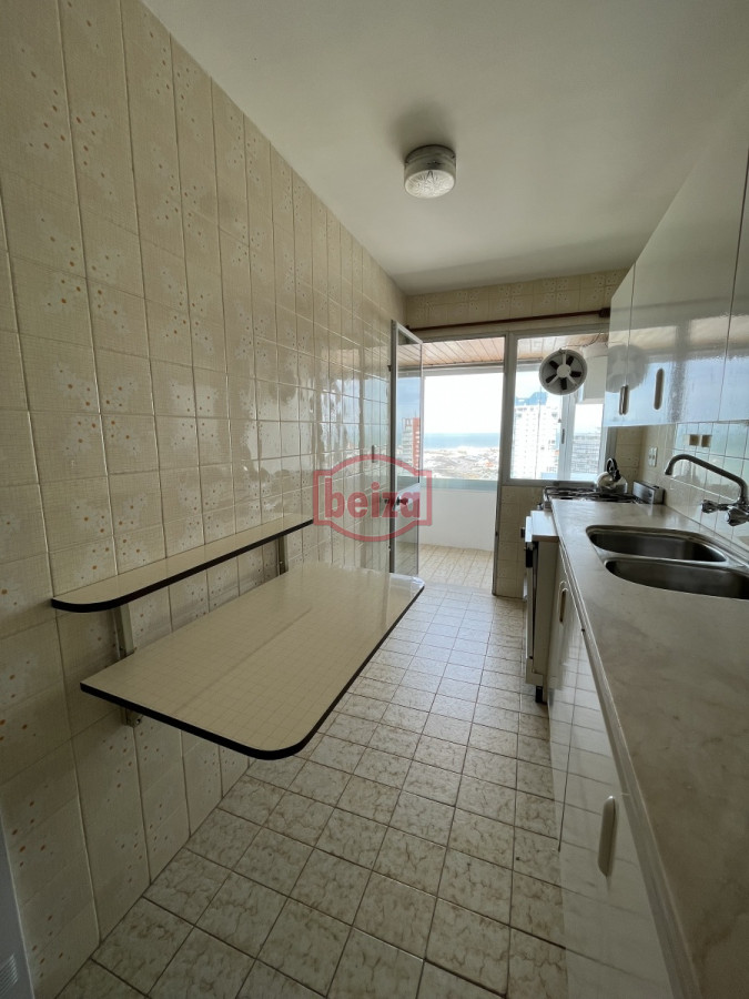Apartamento ID.28/Apartamentos-en-Alquiler--Beiza-Propiedades - Apartamento en Peninsula, 2 dormitorios *