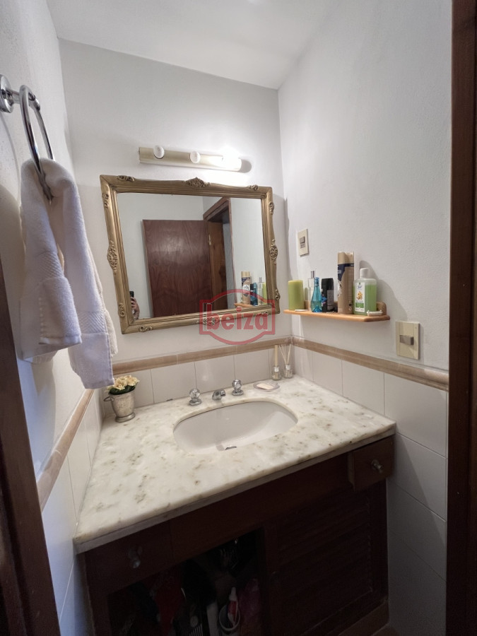 Apartamento ID.10400/Oportunidad-Cómodo-Apto-2-Dormitorios-En-Gorlero - Apartamento de 3 dormitorios en el Puerto