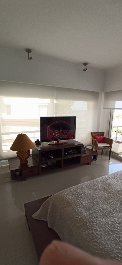 Apartamento ID.164087/Venta-Y-alquiler-de-apartamento-de-3-dormitorios-en-Punta-del-Este - Veramansa de tres dormitorios y dependencia de servicio