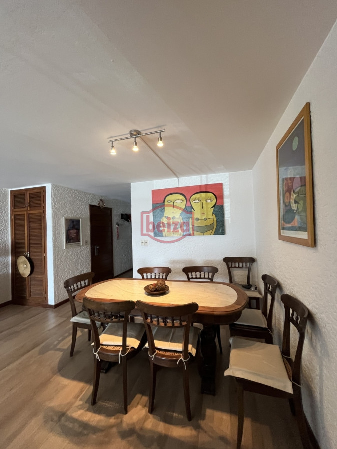 Apartamento ID.10400/Oportunidad-Cómodo-Apto-2-Dormitorios-En-Gorlero - Apartamento de 3 dormitorios en el Puerto