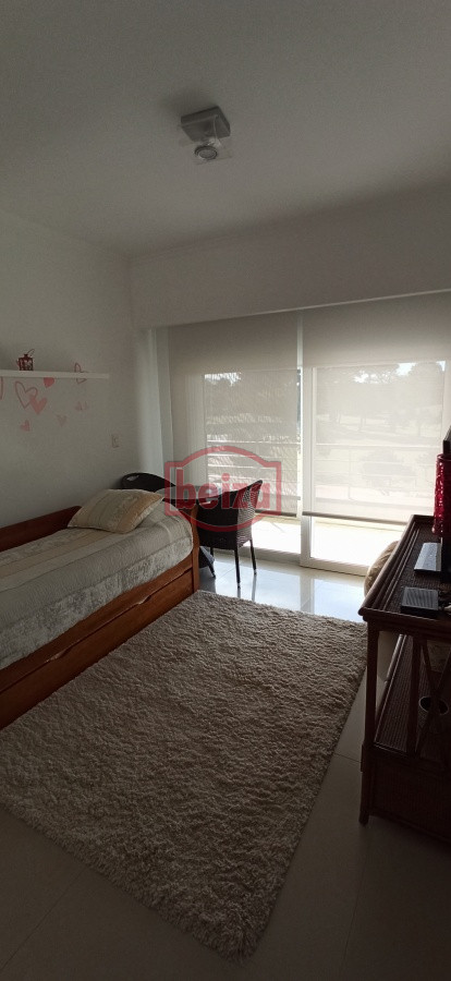 Apartamento ID.164087/Venta-Y-alquiler-de-apartamento-de-3-dormitorios-en-Punta-del-Este - Veramansa de tres dormitorios y dependencia de servicio