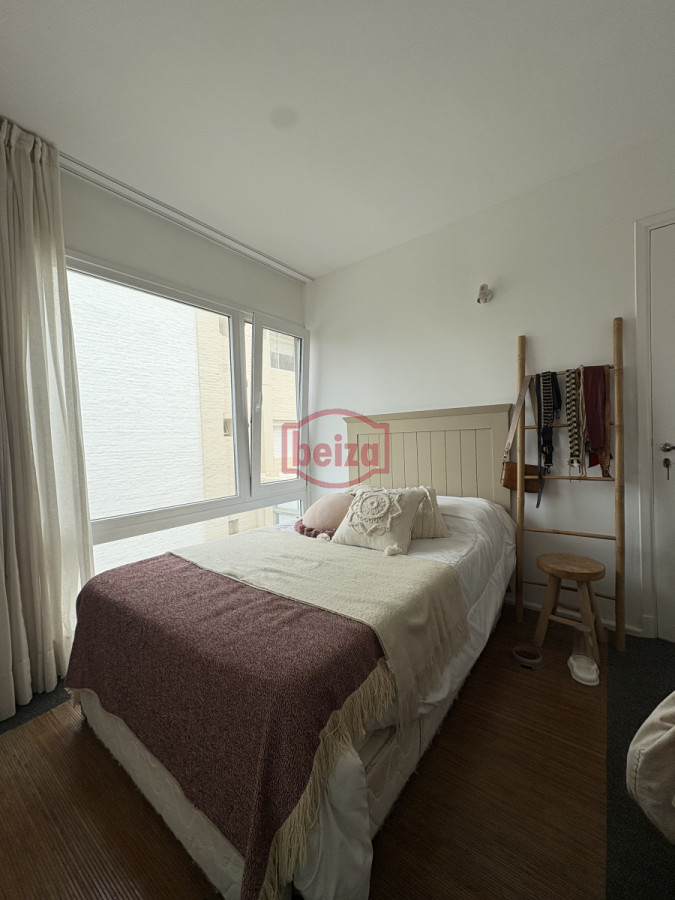 Apartamento ID.166667/Apartamento-frente-al-Mar-en-Playa-Brava - Hermoso apartamento en Punta del Este de tres dormitorios a pasos del mar 