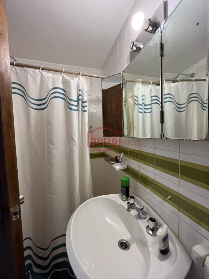 Apartamento ID.166073/En-alquiler-apartamento-de-3-dormitorios-con-amenities-y-vista-a-la-isla-y-los-dedos-garage-en-subsuelo-lavadero-mucama-piscina - Mansa frente al mar de 3 dormitorios y dependencia y parrillero