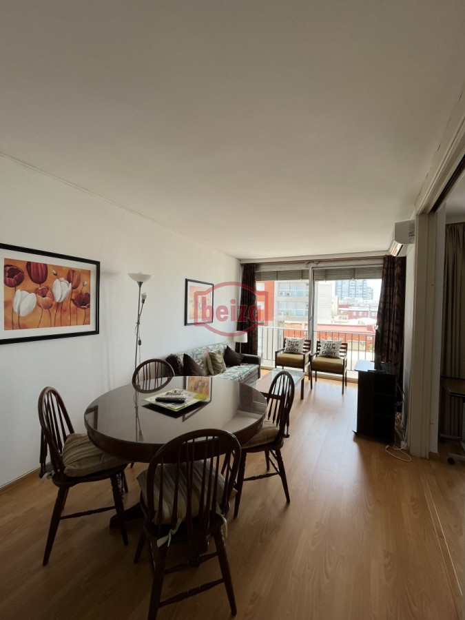 Apartamento ID.165955/A-pasos-del-Puerto-y-a-metros-de-la-plaza-Artigas - Apto de 1 dormitorio*