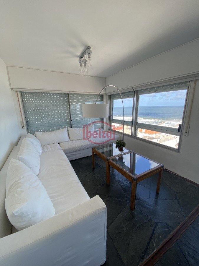 Apartamento ID.166679/Cómodo-y-agradable-apartamento,-muy-cerca-de-la-playa-Brava-al-final-de-la-Av.-Chiverta. - Apartamento en Península de 2 Dormitorios con vista al Mar