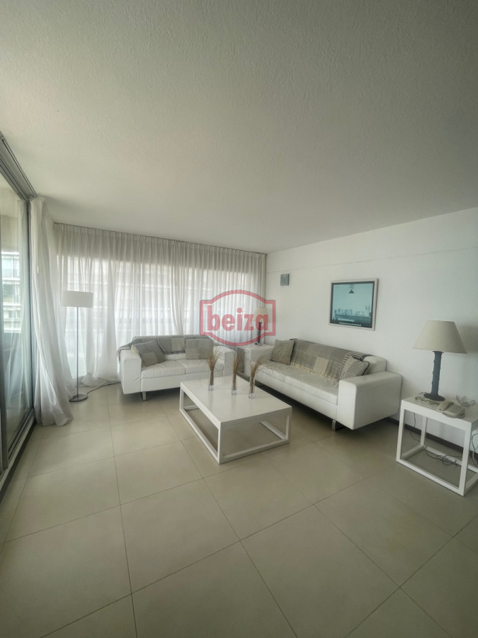 Apartamento ID.166416/Mansa-frente-al-mar-de-3-dormitorios-y-dependencia-y-parrillero - Apartamento en Península de 2 dormitorios 