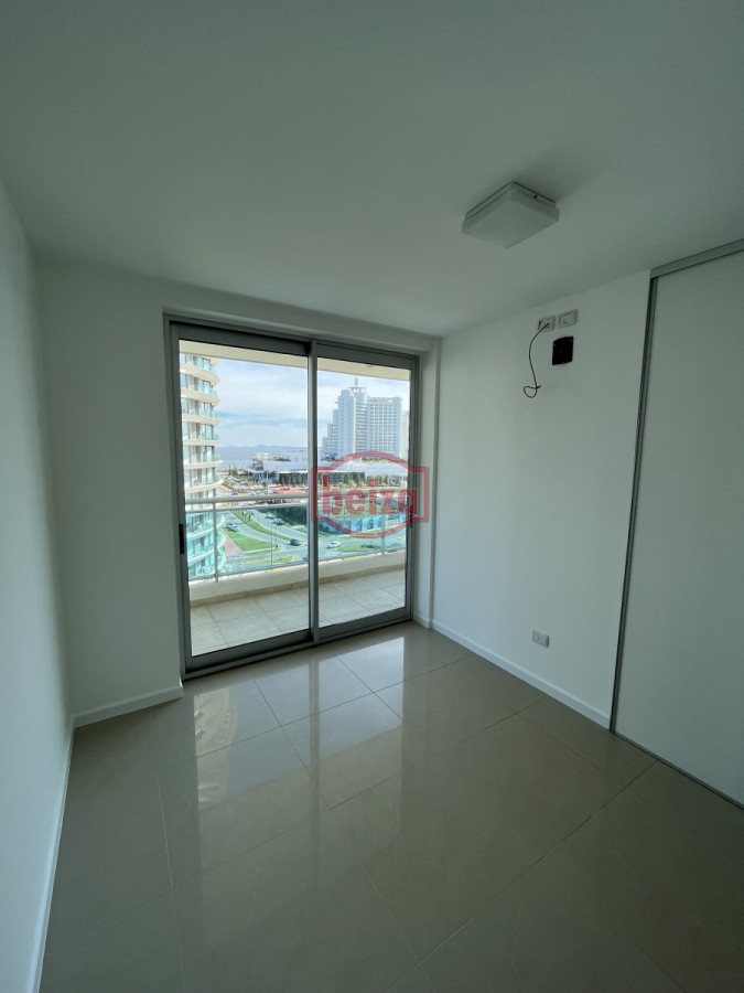 Apartamento ID.165834/Venta-departamento-punta-del-este- - Venta de  Depto Con Esplendida Terraza Al Mar
