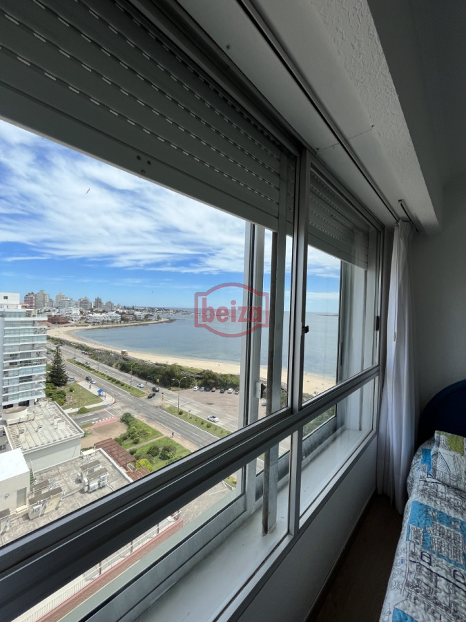 Apartamento ID.165989 - Primera línea de la Mansa. Gran apartamento. 3 Dormitorios y dependencia.