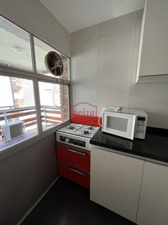 Apartamento ID.20228/Apartamento-3-dormitorios-en-alquiler-La-Barra - Playa Mansa - Buena vista al  mar