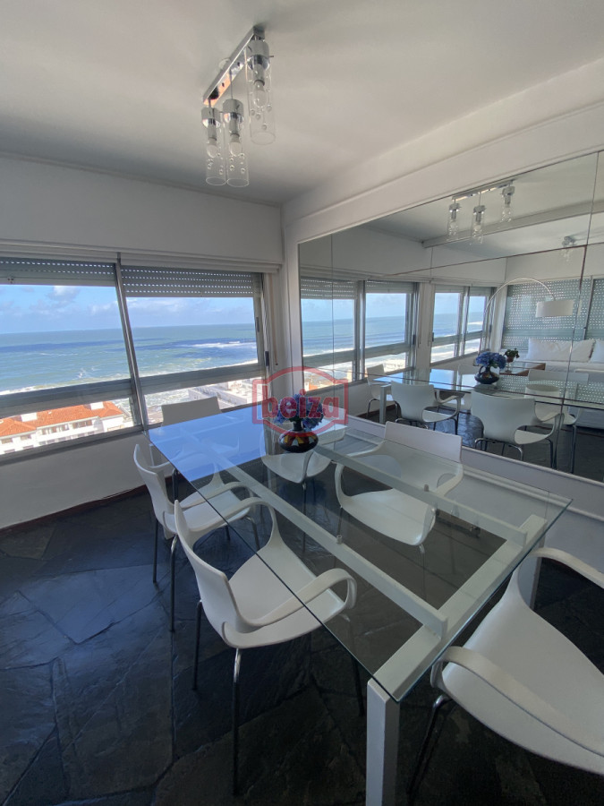 Apartamento ID.166679/Cómodo-y-agradable-apartamento,-muy-cerca-de-la-playa-Brava-al-final-de-la-Av.-Chiverta. - Apartamento en Península de 2 Dormitorios con vista al Mar