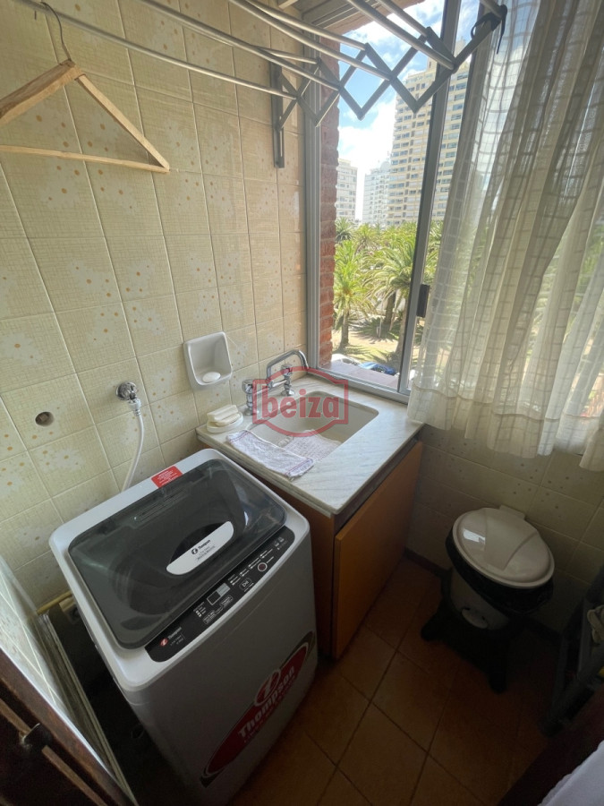 Apartamento ID.166090/Venta-de-un-dormitorio-frente-al-mar--Playa-Brava - ALQUILER ANUAL UNICO EN PENINSULA