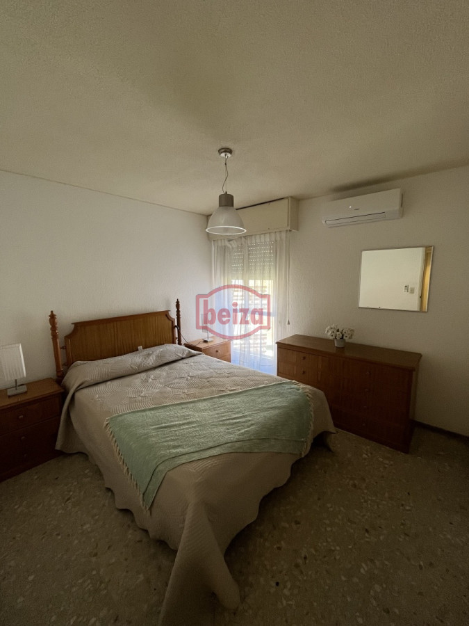 Apartamento ID.20228/Apartamento-3-dormitorios-en-alquiler-La-Barra - Playa Mansa - Buena vista al  mar