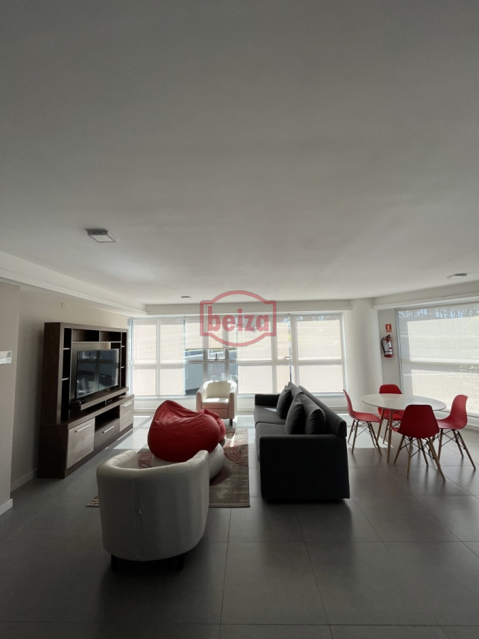 Apartamento ID.163777/Excelente-propiedad-muy-bien-ubicada,amplias-comodidades,pileta-climatizada.- - Frente al mar – Vista panorámica y ubicación inmejorable